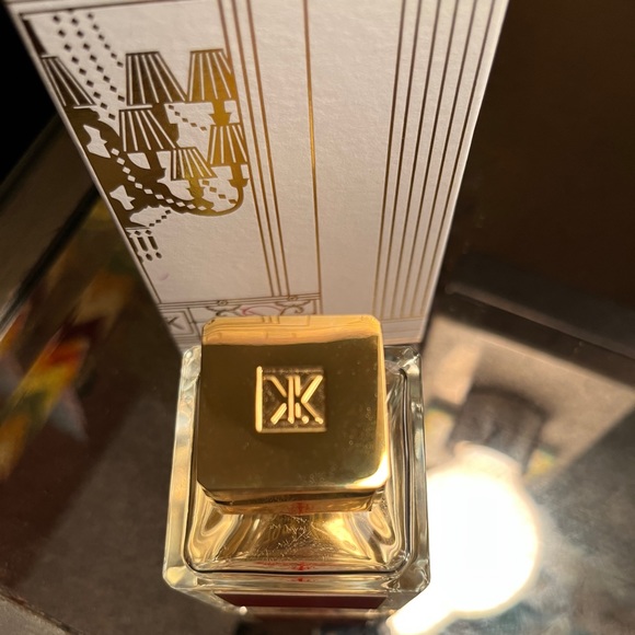 🛑SOLD🛑 Baccarat Rouge 540 EDP. Like New in box. 2.4 Oz - Picture 2 of 6